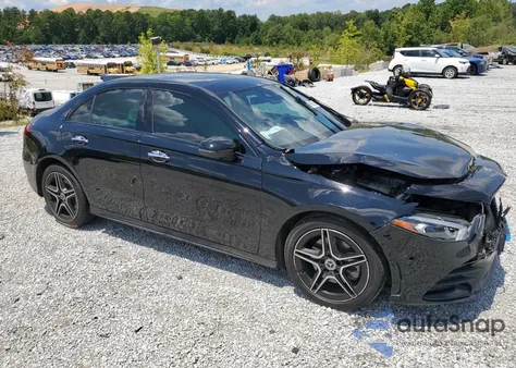 2022 Mercedes-Benz A 220 4Matic z USA, uszkodzony, nr VIN W1K3G4FB5NJ369503